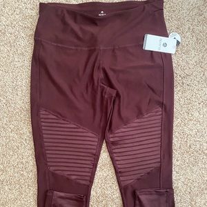 Apana leggings